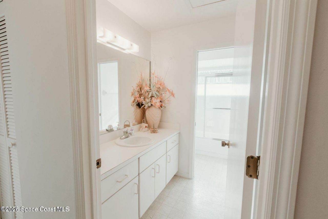 905 Maplewood Court W , Melbourne, FL 32940 Photo
