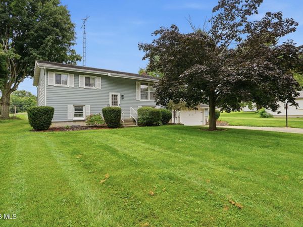 313 E 7th Street , Sycamore, OH 44882