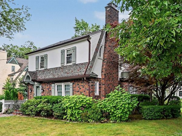 25 Vanderburgh Avenue , Larchmont, NY 10538