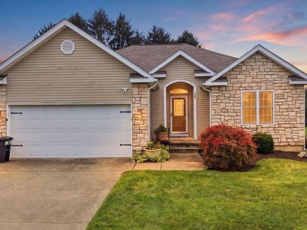 1084 Beech St, Mount Vernon, OH 43050