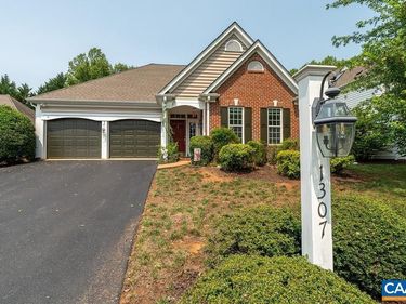 1307 COURTYARD DR , Charlottesville, VA 22903