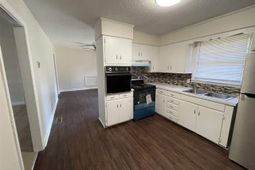 3306 Bennett photo 4