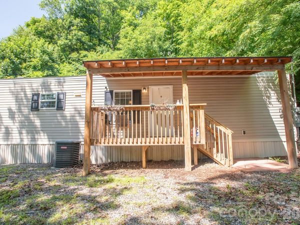 1066 Pisgah Drive, Canton, NC 28716
