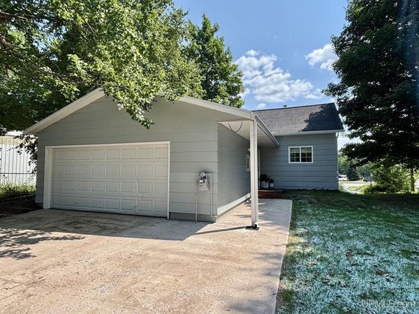 2003 W Ridge Street, Marquette, MI 49855