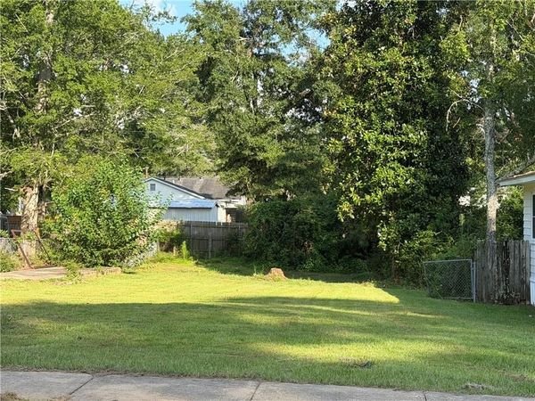1620 DONAHUE FERRY Road, Pineville, LA 71360