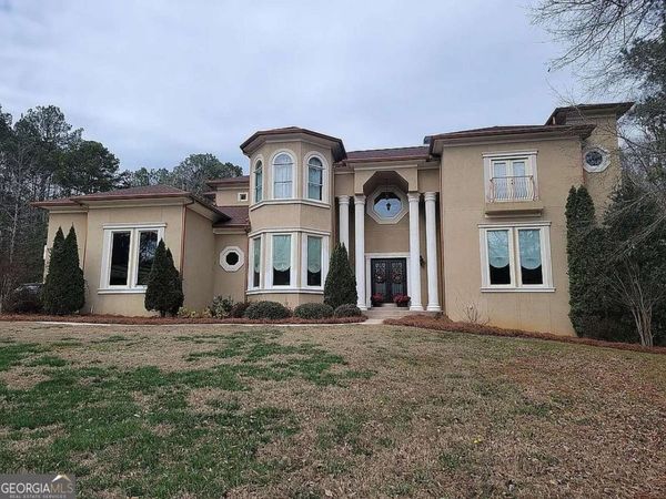 1824 Gateway Drive, Loganville, GA 30052