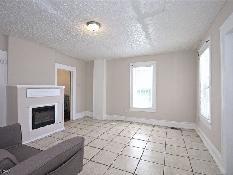 519 Wellington Avenue , Akron, OH 44305 Photo 4