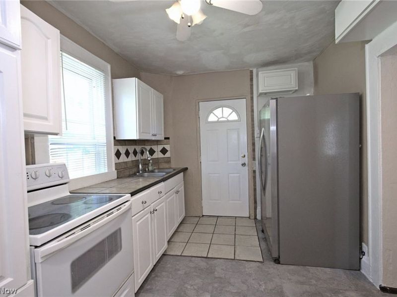519 Wellington Avenue , Akron, OH 44305 Photo 9