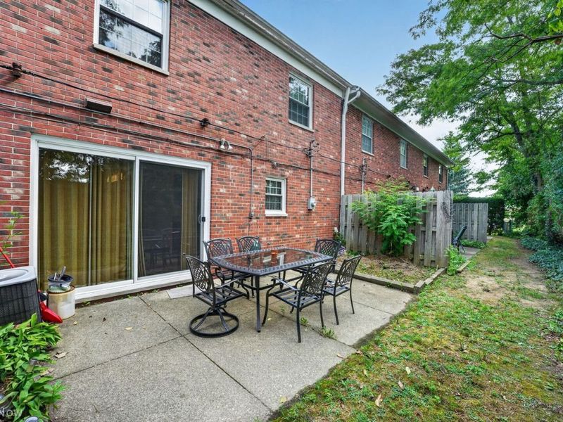116 Chatham Way, Cleveland, OH 44124 Photo 28