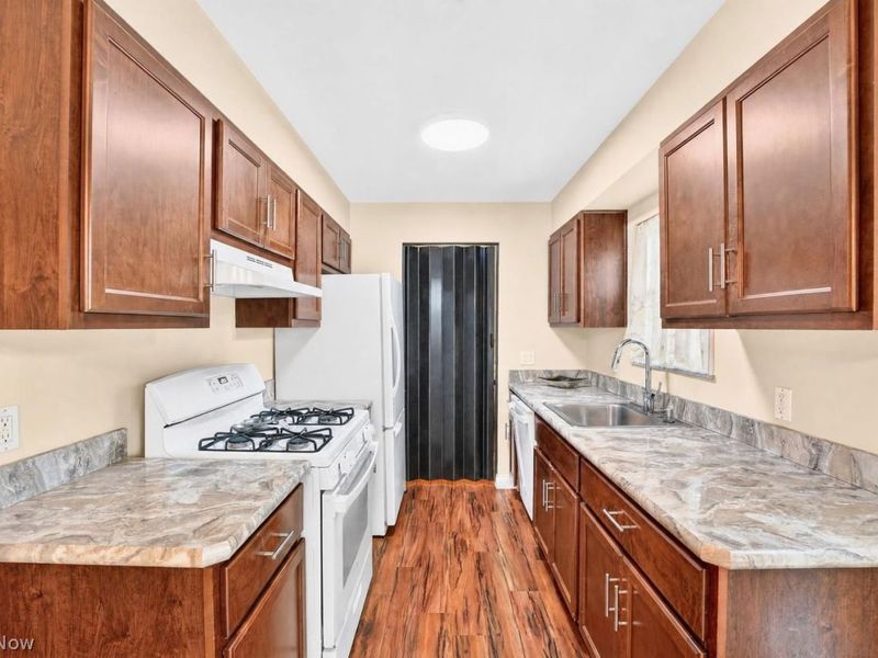 116 Chatham Way, Cleveland, OH 44124 Photo 4