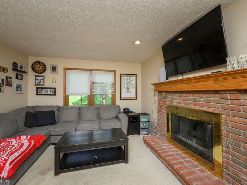 205 Shawnee Circle, Louisville, OH 44641 Photo 11
