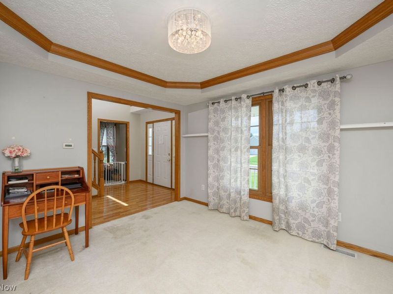 205 Shawnee Circle, Louisville, OH 44641 Photo 2