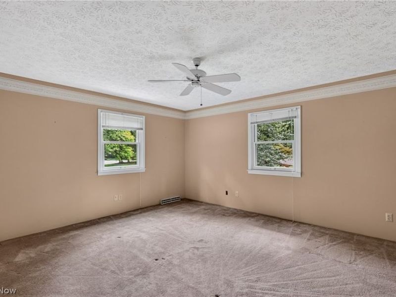 134 Quail Hollow Circle SE, Howland, OH 44484 Photo 35