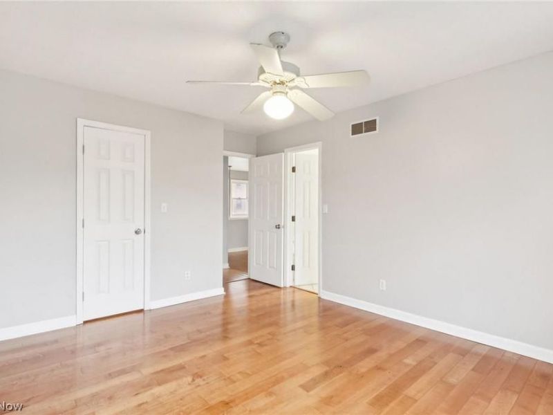3027 Circle Court, Cleveland, OH 44113 Photo 13