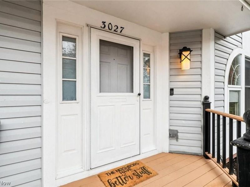 3027 Circle Court, Cleveland, OH 44113 Photo 2