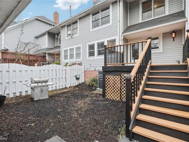 3027 Circle Court, Cleveland, OH 44113 Photo 21
