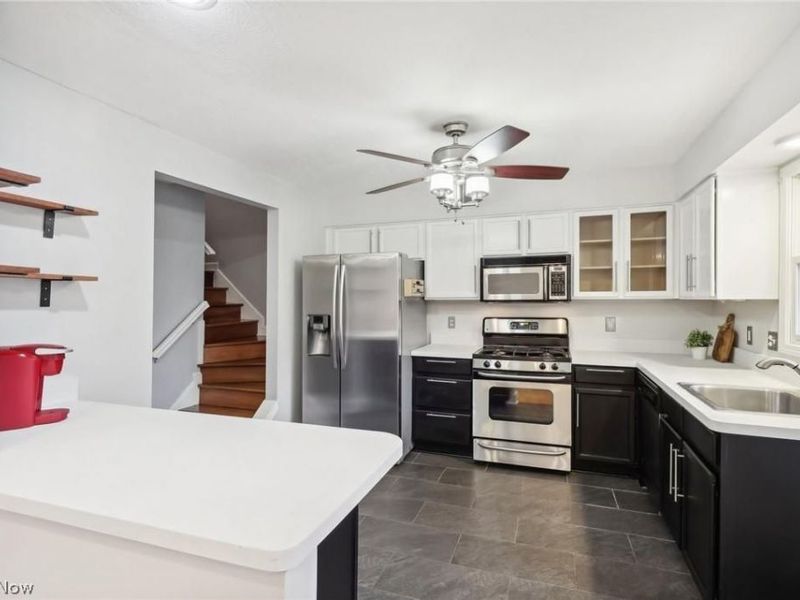 3027 Circle Court, Cleveland, OH 44113 Photo 7