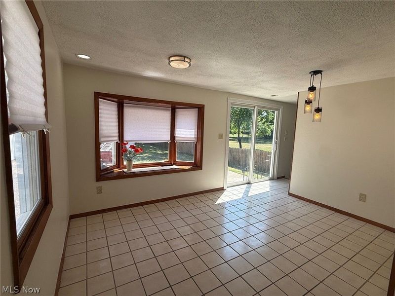 24195 Maple Ridge Road, North Olmsted, OH 44070 Photo 13