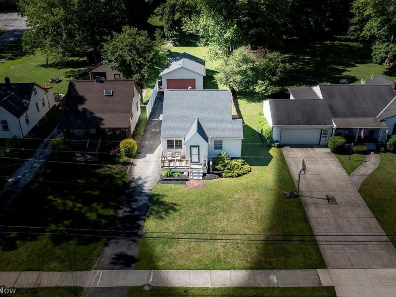 24195 Maple Ridge Road, North Olmsted, OH 44070 Photo 18