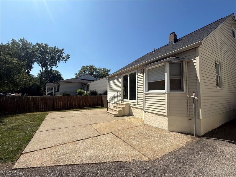 24195 Maple Ridge Road, North Olmsted, OH 44070 Photo 26