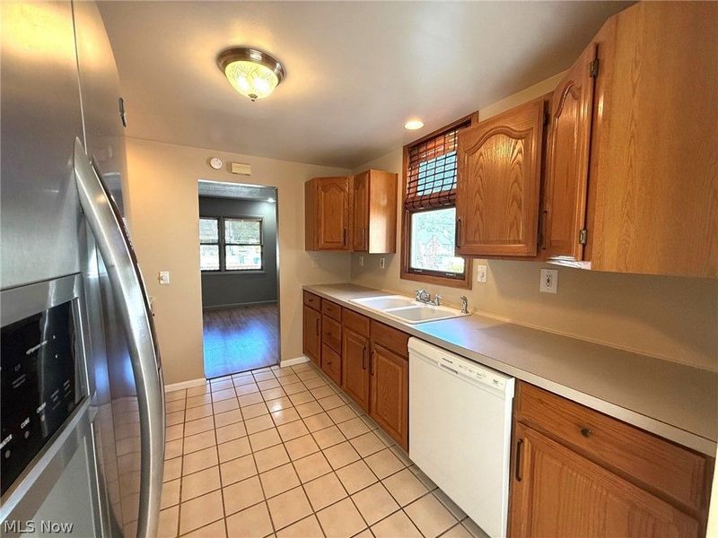 24195 Maple Ridge Road, North Olmsted, OH 44070 Photo 9