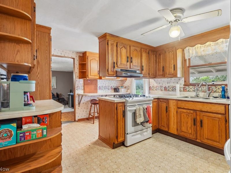 2492 Summit Street, Kent, OH 44240 Photo 5