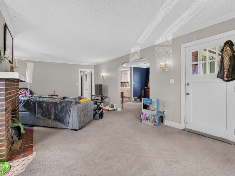 13408 Highlandview Avenue, Cleveland, OH 44135 Photo 5