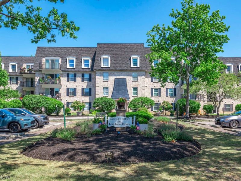 1931 King James Parkway, Unit 323, Westlake, OH 44145 Photo 1
