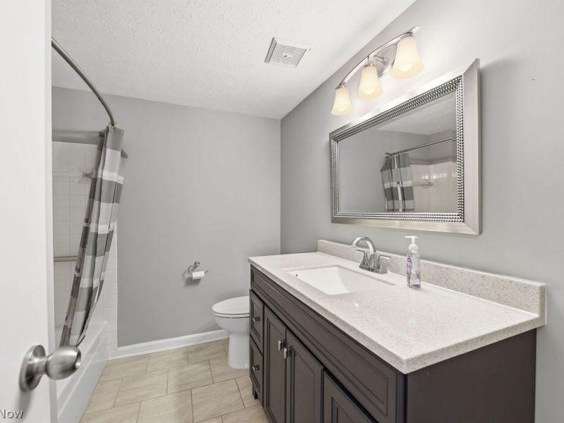 1931 King James Parkway, Unit 323, Westlake, OH 44145 Photo 12