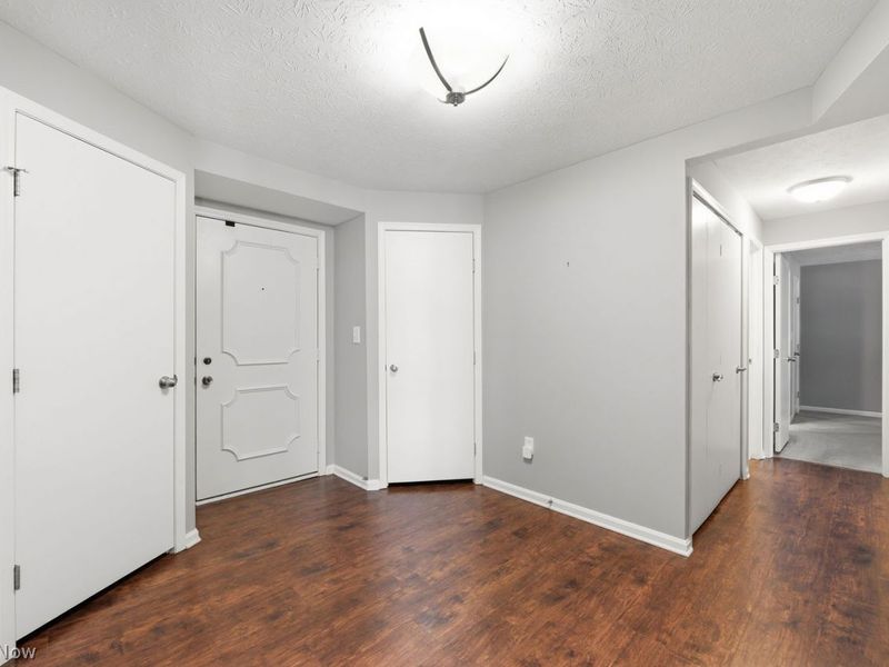 1931 King James Parkway, Unit 323, Westlake, OH 44145 Photo 3