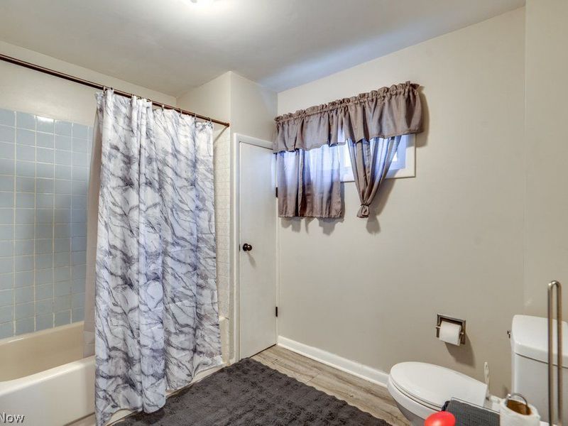 2156 7th Street SW, Akron, OH 44314 Photo 10