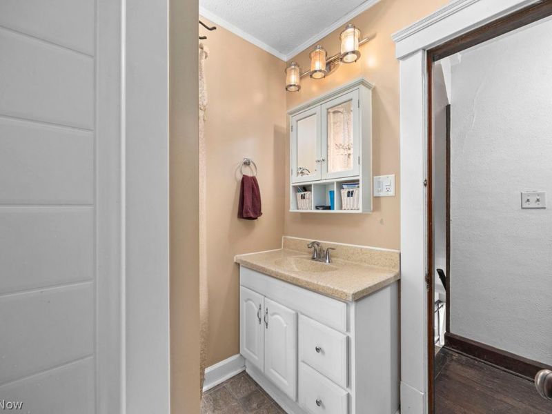 148 Clinton Avenue, Elyria, OH 44035 Photo 18