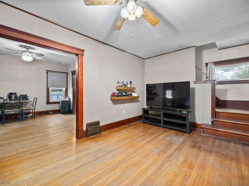 148 Clinton Avenue, Elyria, OH 44035 Photo 4