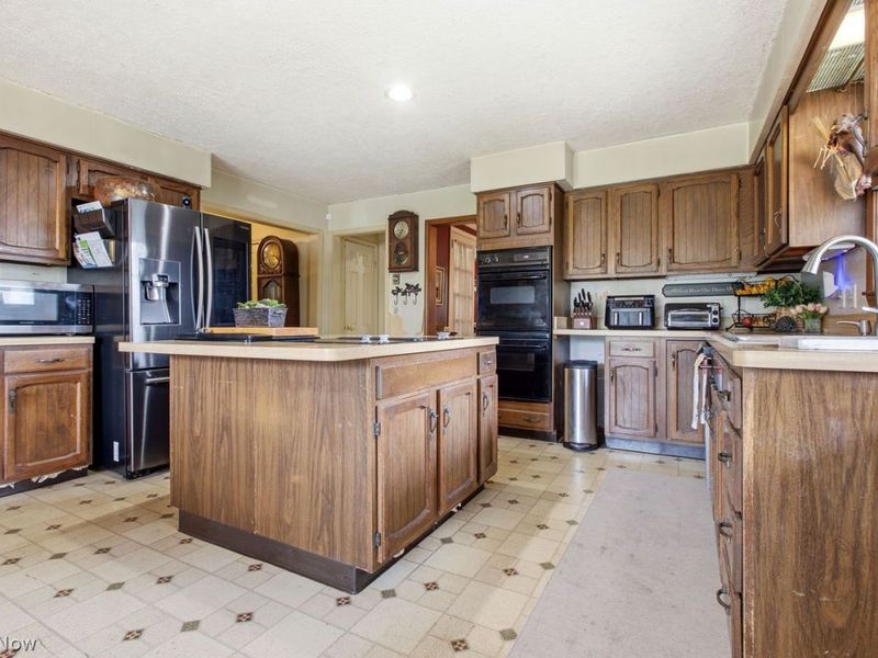 435 North Street, Chardon, OH 44024 Photo 8