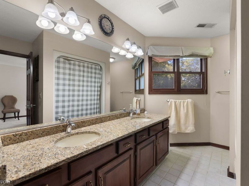 30939 Riviera Lane, Westlake, OH 44145 Photo 37