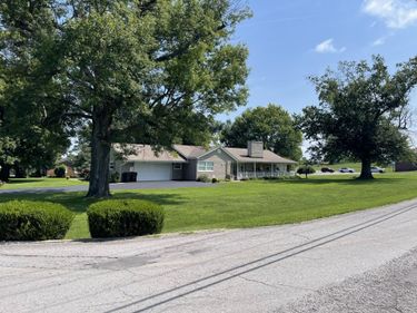 102 Maplewood Drive, Lancaster, KY 40444