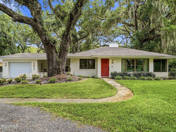 205 Youngwood Drive, St. Simons Island, GA 31522