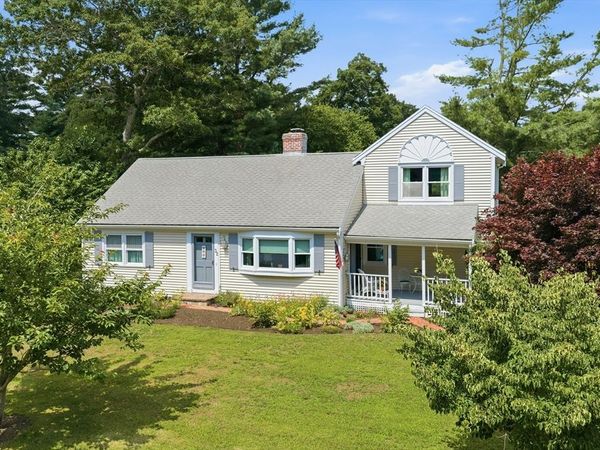 32 Shields Rd, Mashpee, MA 02649