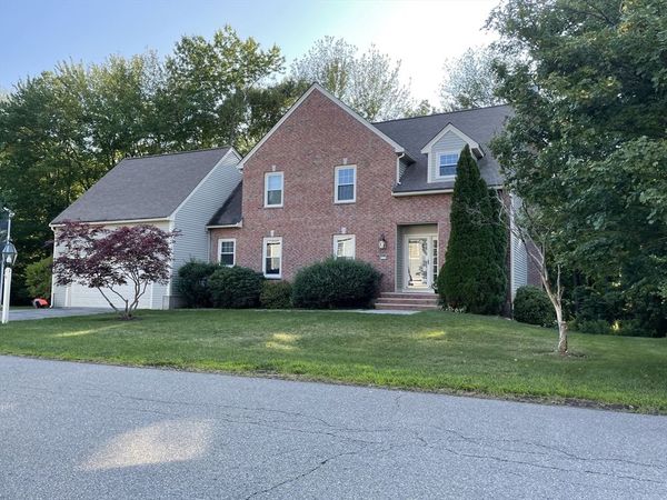 33 Woodlea Rd, North Andover, MA 01845