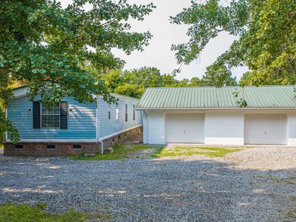 2155 Poinsettia Avenue Summerville, SC 29486