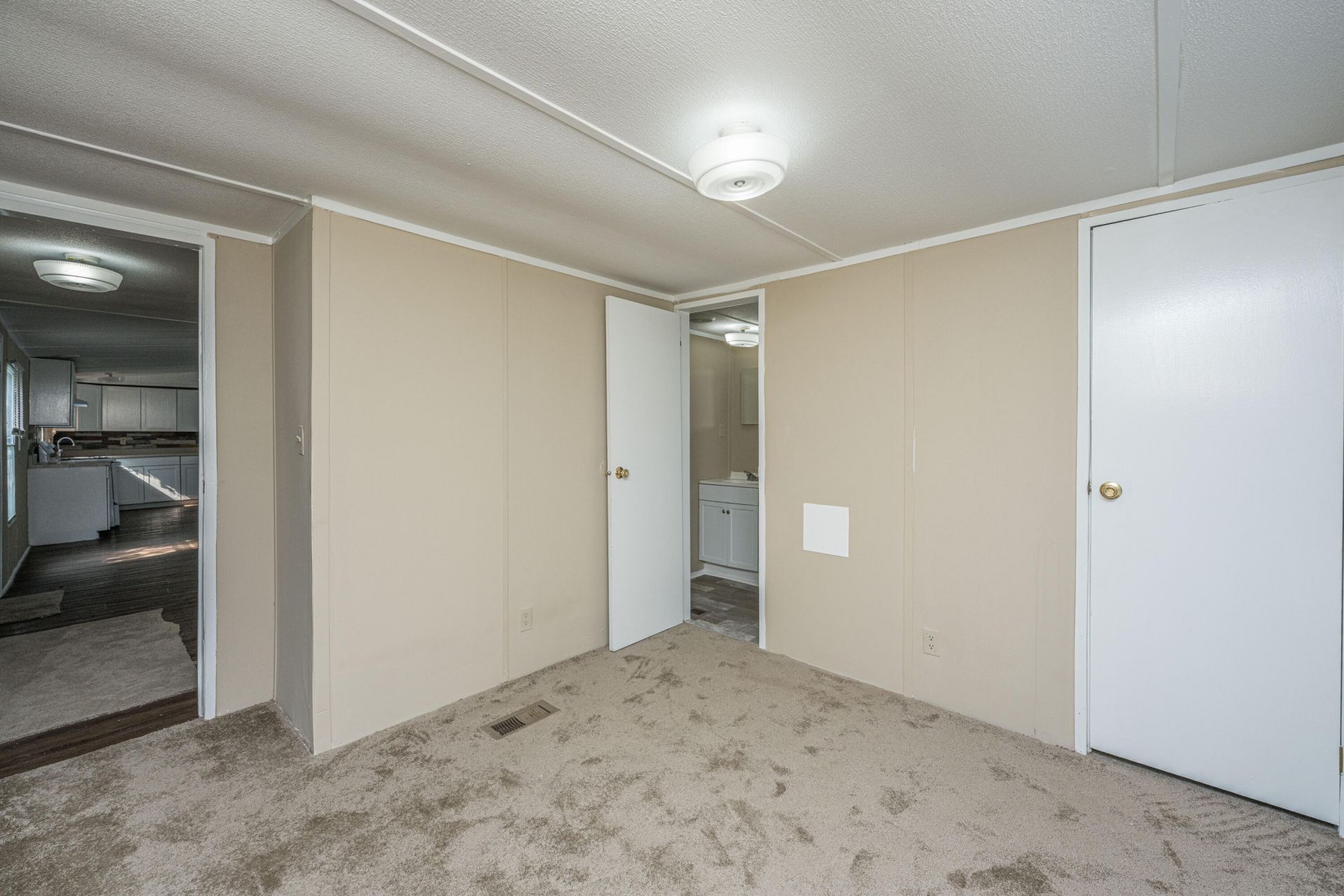 2155 Poinsettia Avenue Photo 25