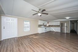 2155 Poinsettia Avenue photo 4