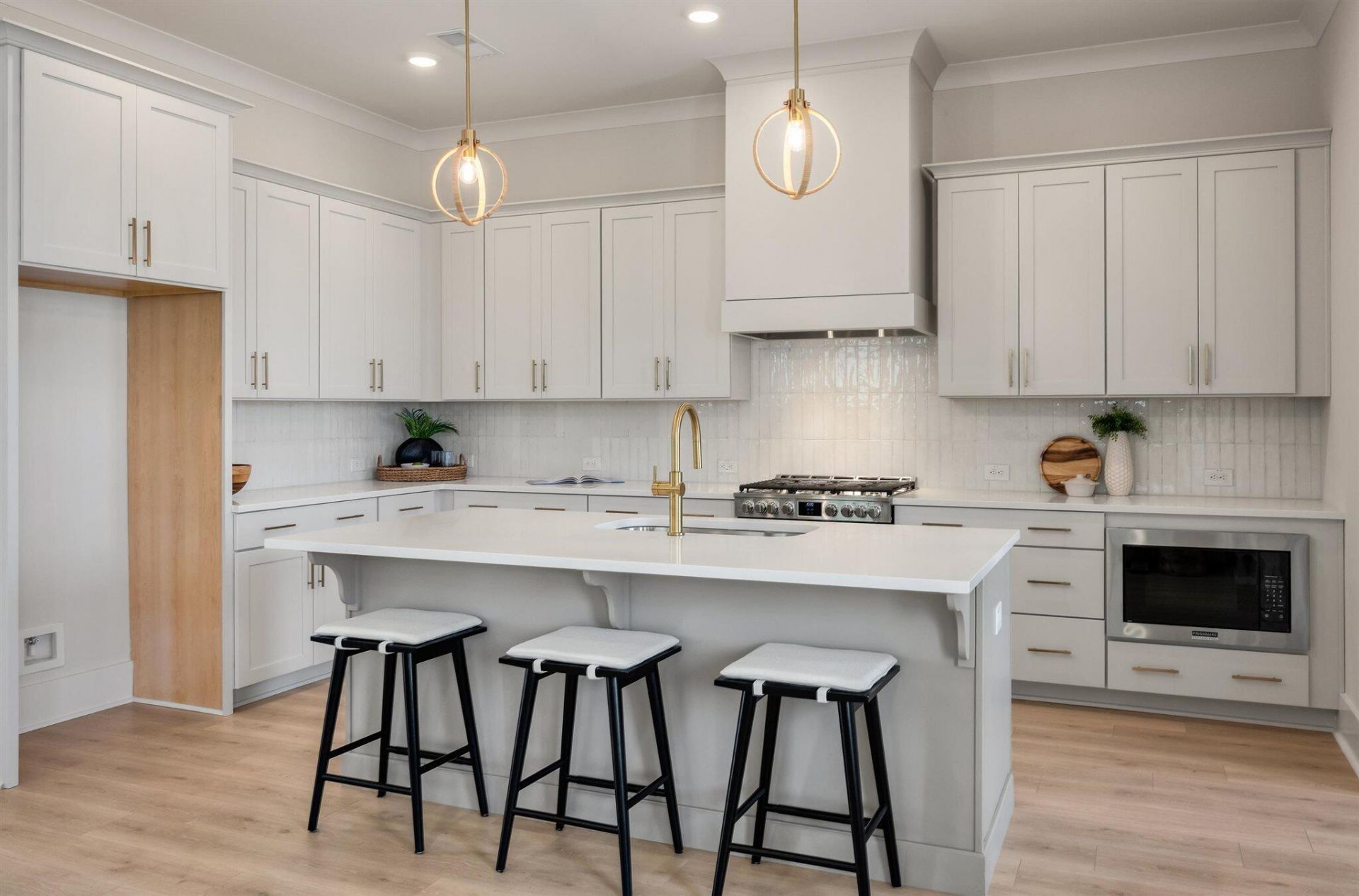 815 Gentle Breeze Drive Photo 9