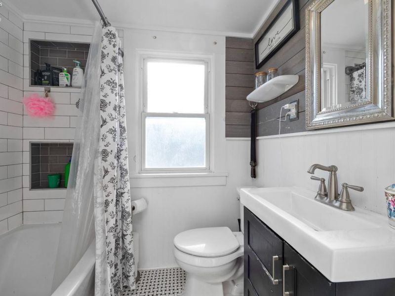 16903 Woodbury Avenue, Cleveland, OH 44135 Photo 12
