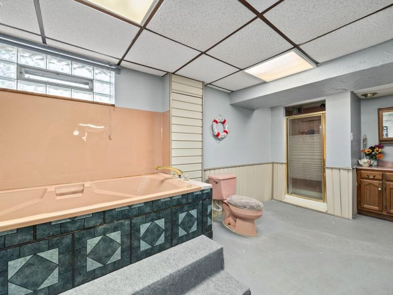 16903 Woodbury Avenue, Cleveland, OH 44135 Photo 17