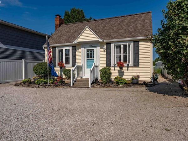 229 N Sackett Road, Marblehead, OH 43440