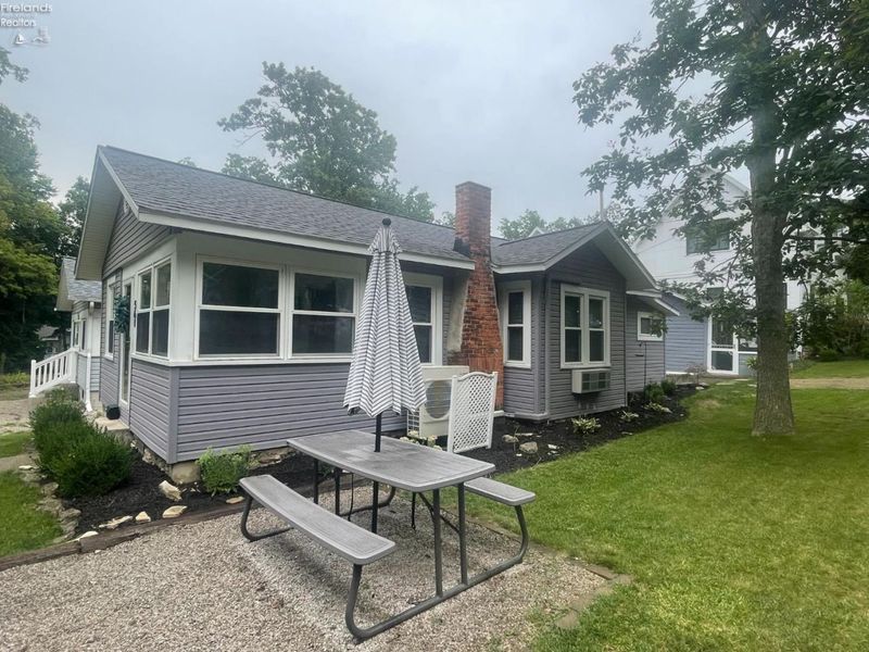 561 Jasmine Avenue, Lakeside, OH 43440 Photo 3
