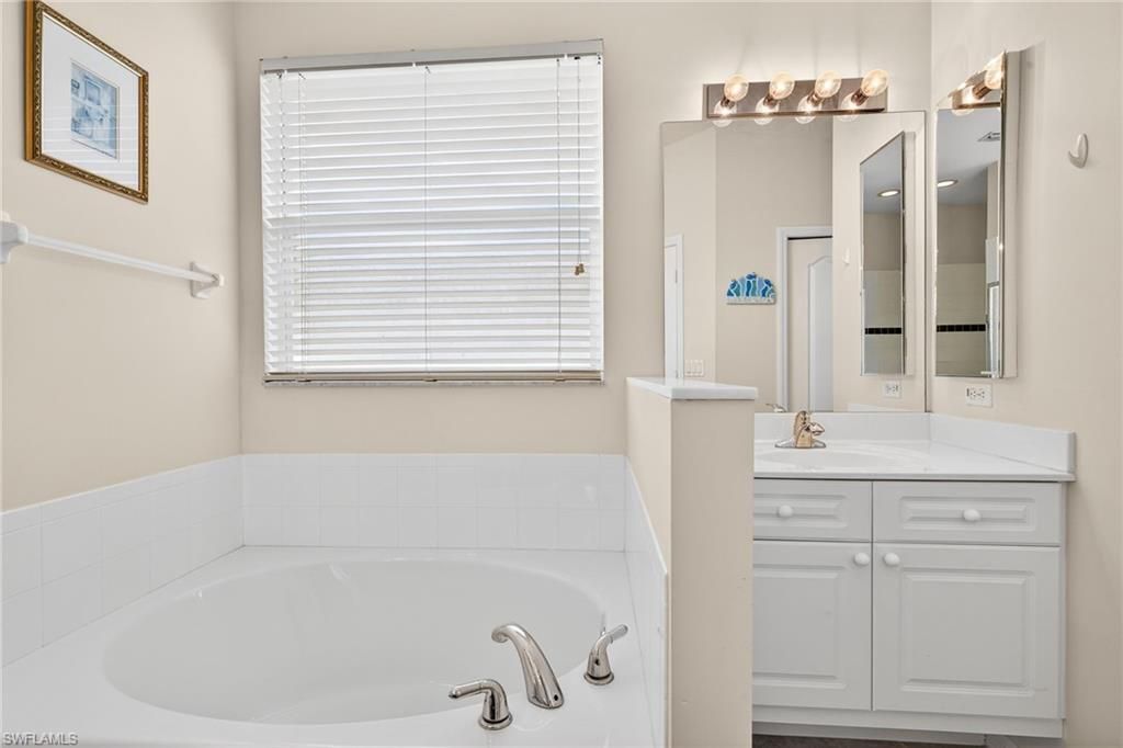 8912 Wellington Lakes Ct, Fort Myers, FL 33908 Photo