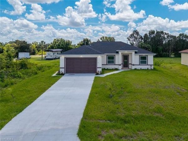 311 Rand AVE , LEHIGH ACRES, FL 33974