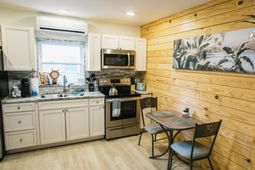 1221 Sumner Avenue  photo 4